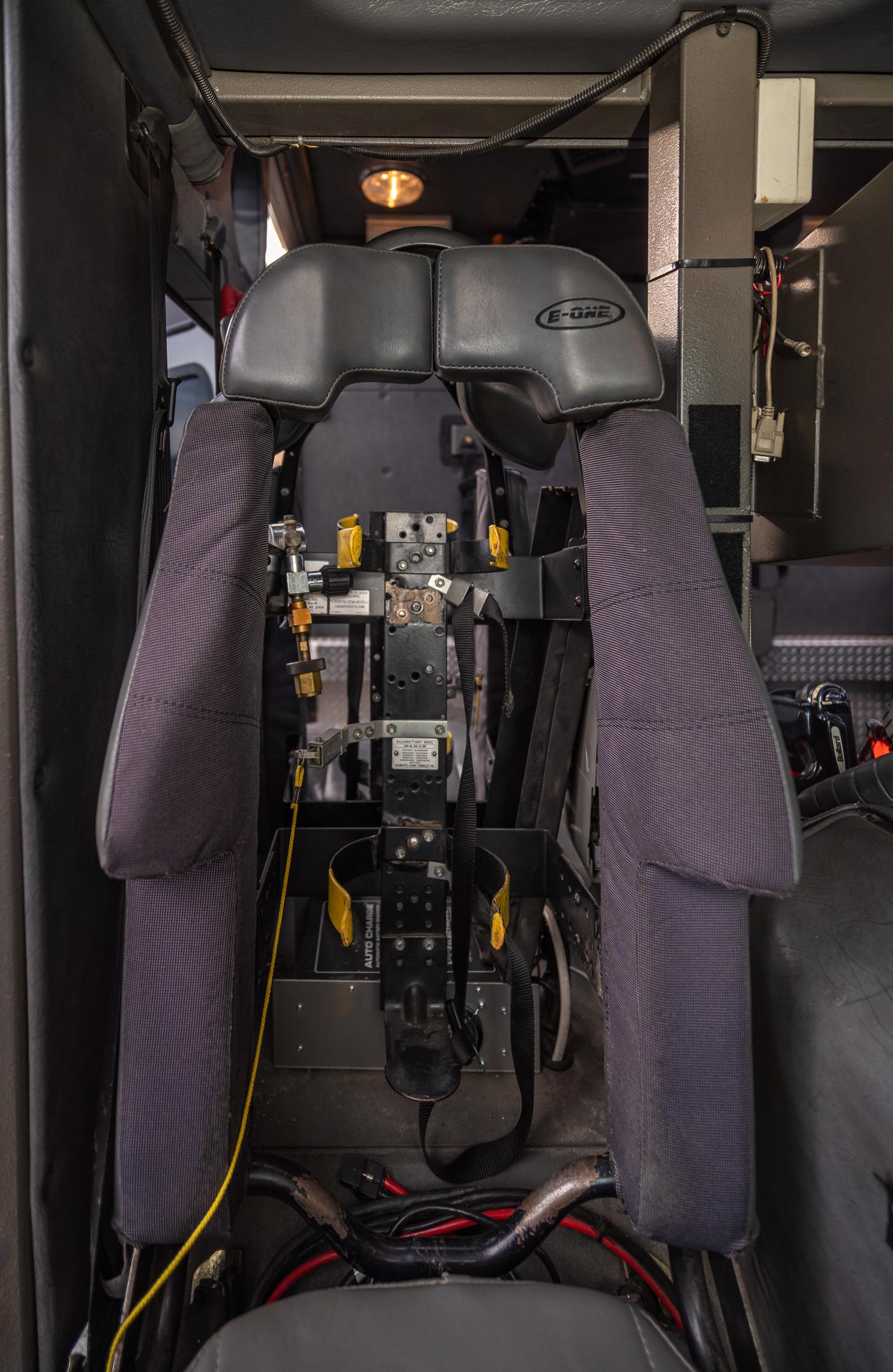 2002 E-One Cyclone Heavy Rescue - image 37