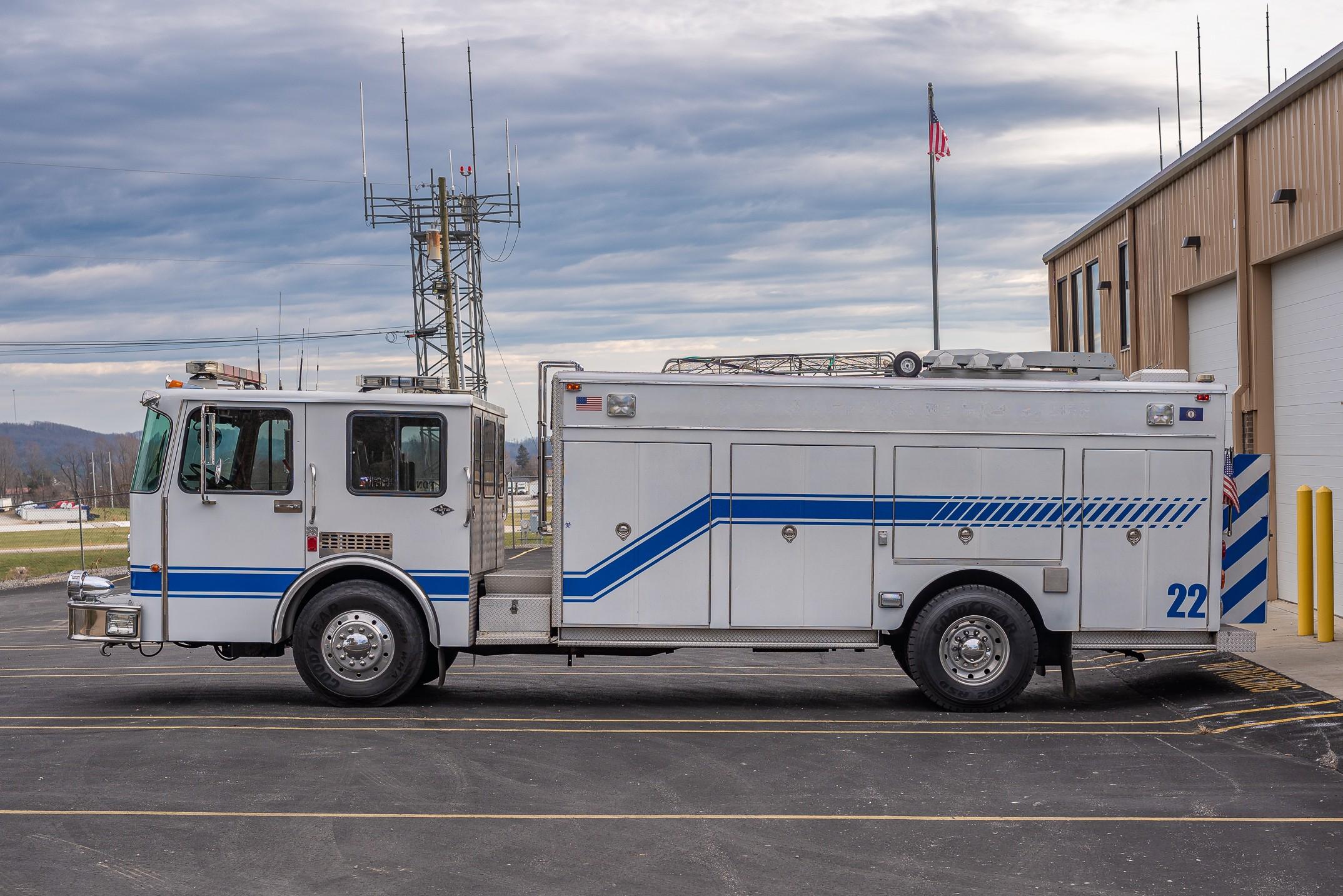 1991 Spartan Freightliner Heavy Rescue - image 3