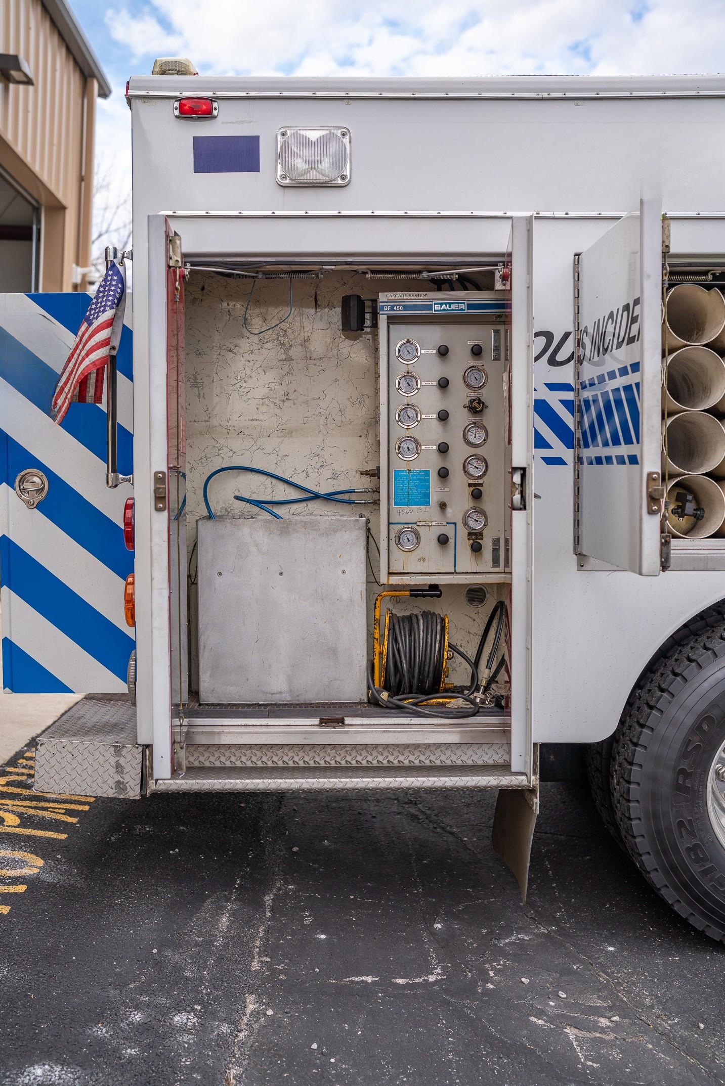2002 E-One Cyclone Heavy Rescue - image 63