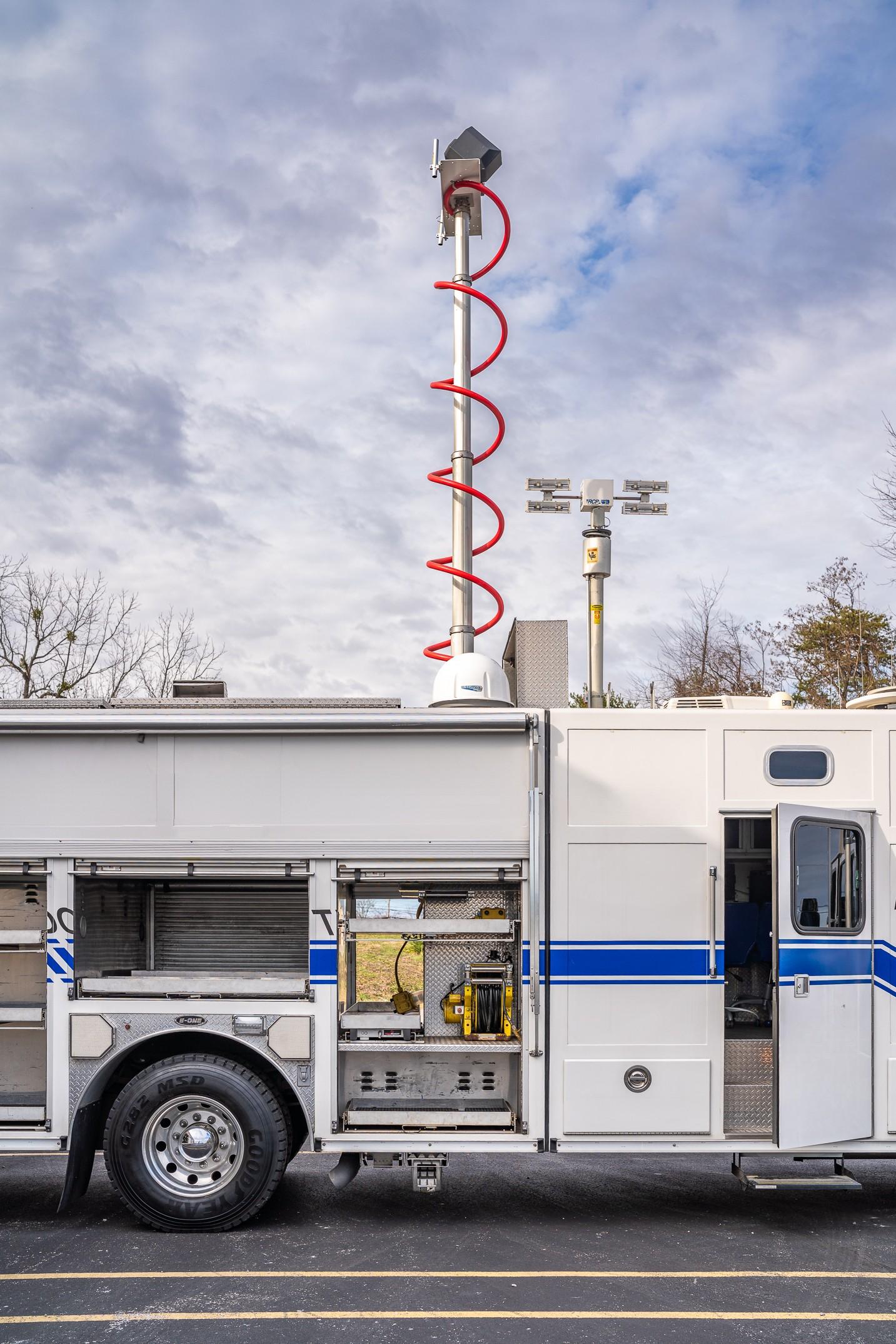 2002 E-One Cyclone Heavy Rescue - image 70