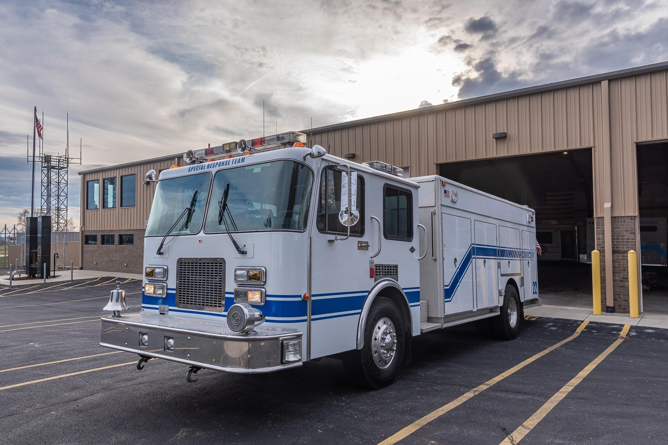 1991 Spartan Freightliner Heavy Rescue - image 2