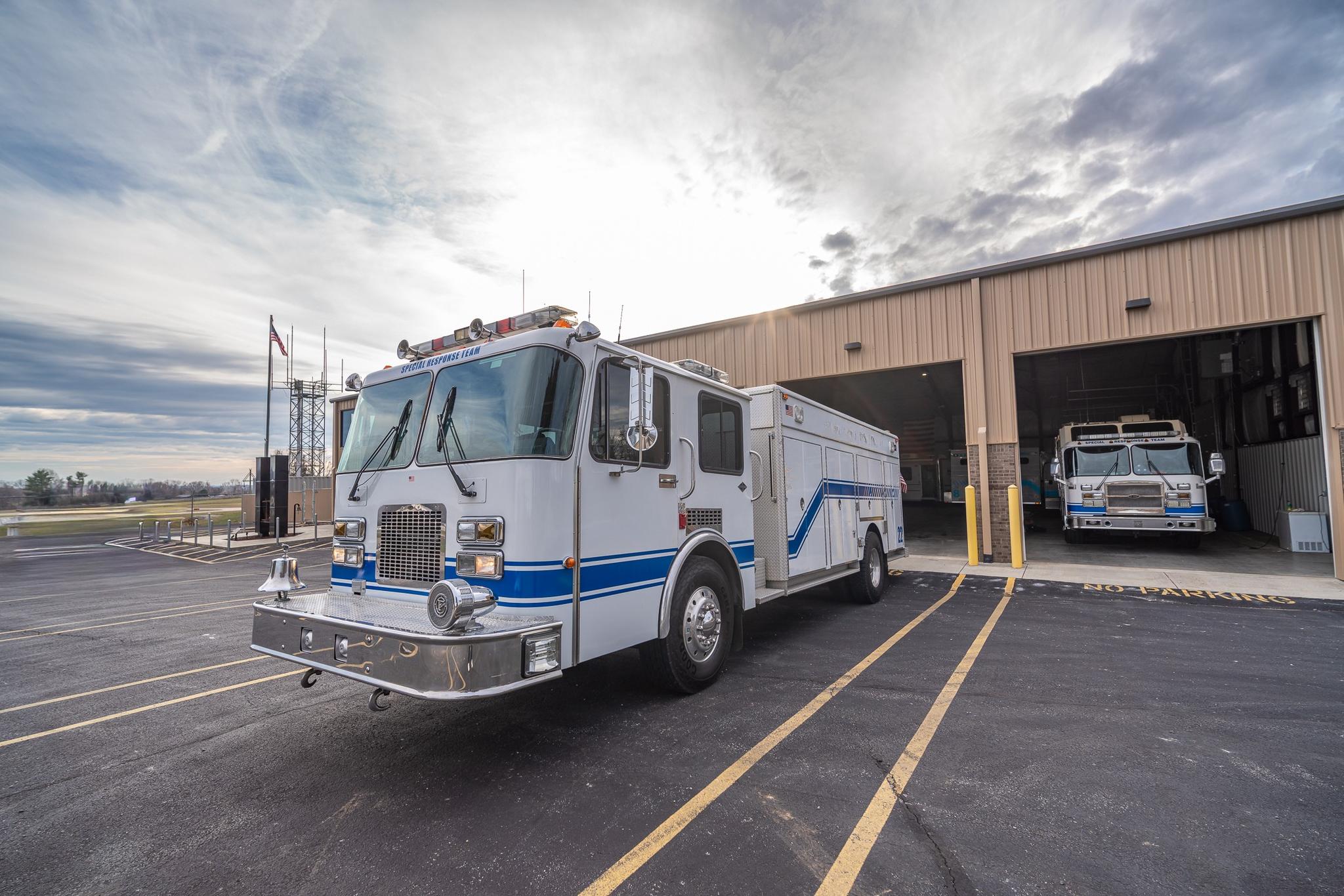 1991 Spartan Freightliner Heavy Rescue - image 4