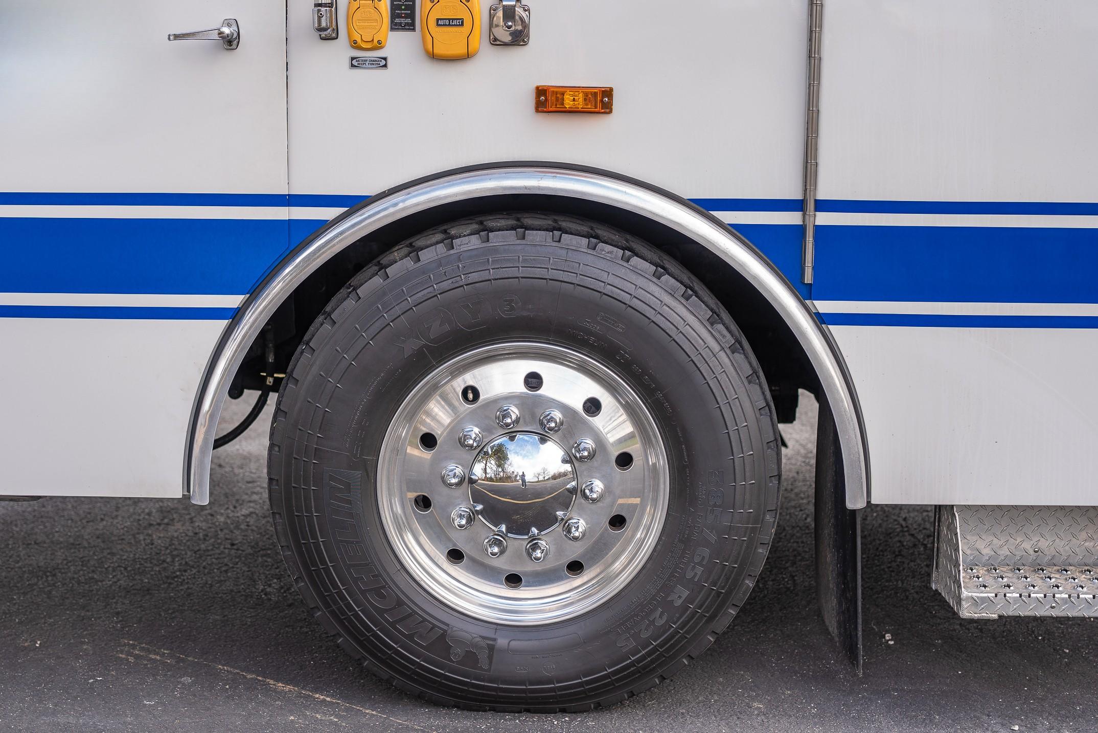 2002 E-One Cyclone Heavy Rescue - image 68