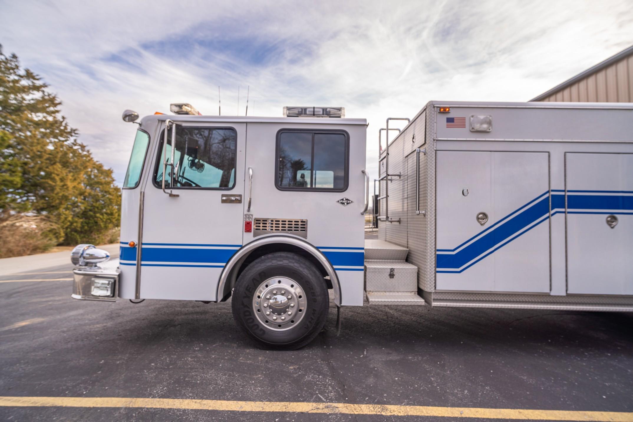 1991 Spartan Freightliner Heavy Rescue - image 8