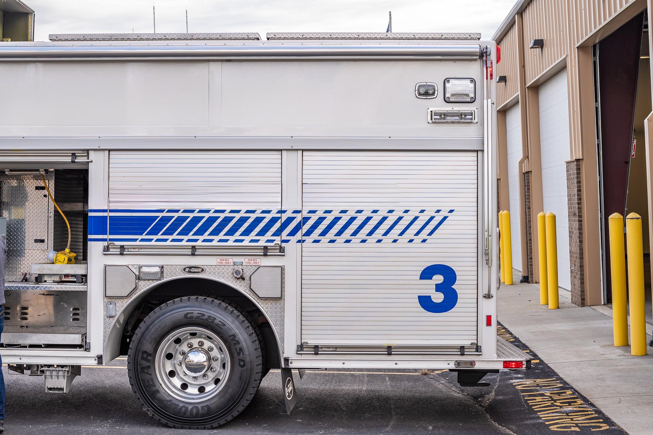 2002 E-One Cyclone Heavy Rescue - image 86