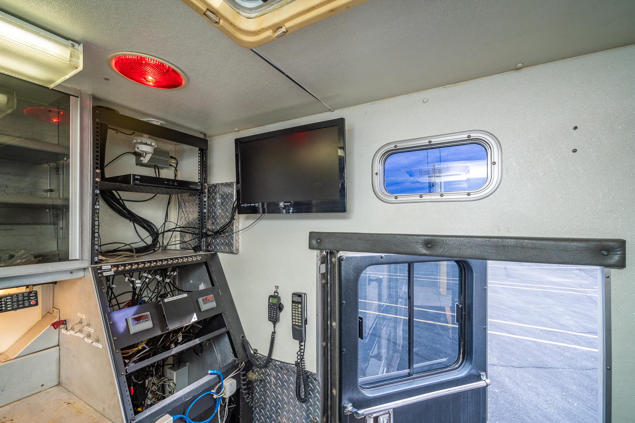 2002 E-One Cyclone Heavy Rescue - image 54