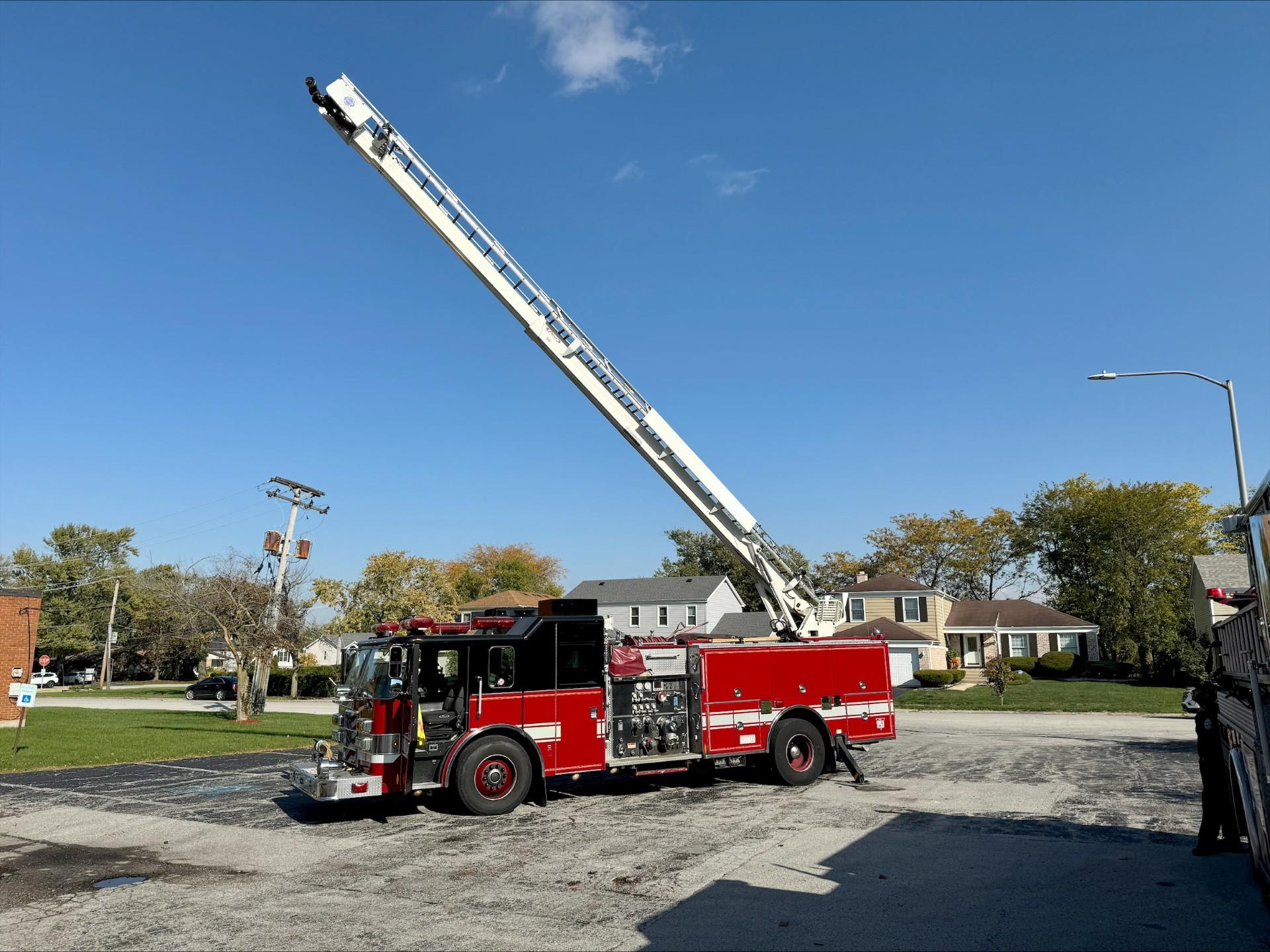 2005 Pierce 55' Boom Truck - image 1