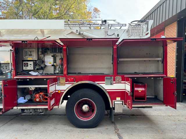 2005 Pierce 55' Boom Truck — photo 6