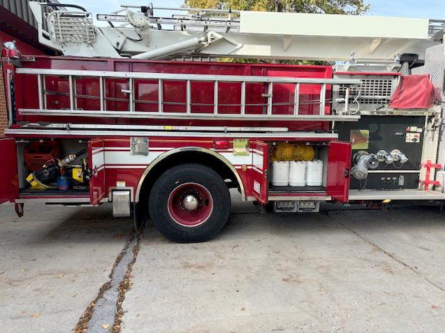 2005 Pierce 55' Boom Truck - image 12
