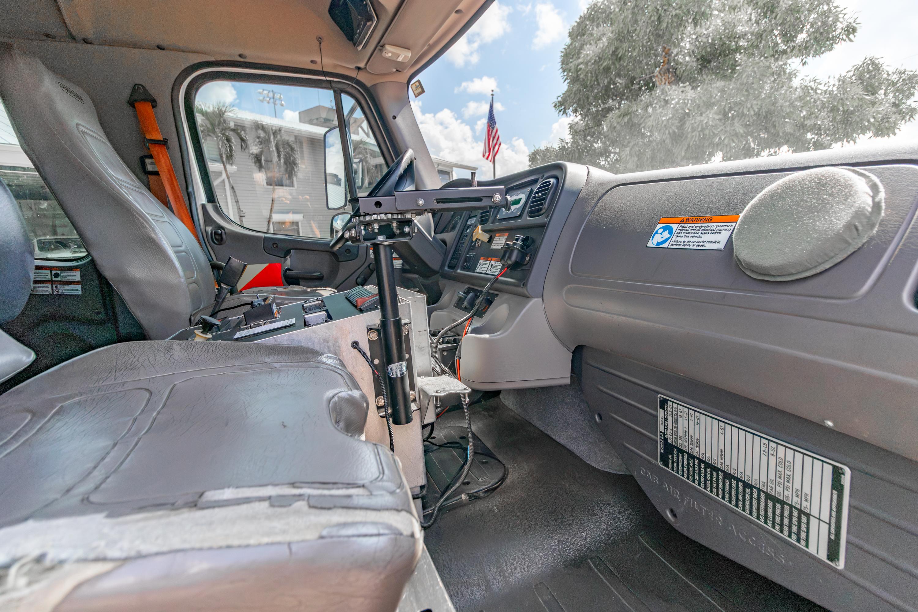2017 E-One Freightliner Pumper - image 29