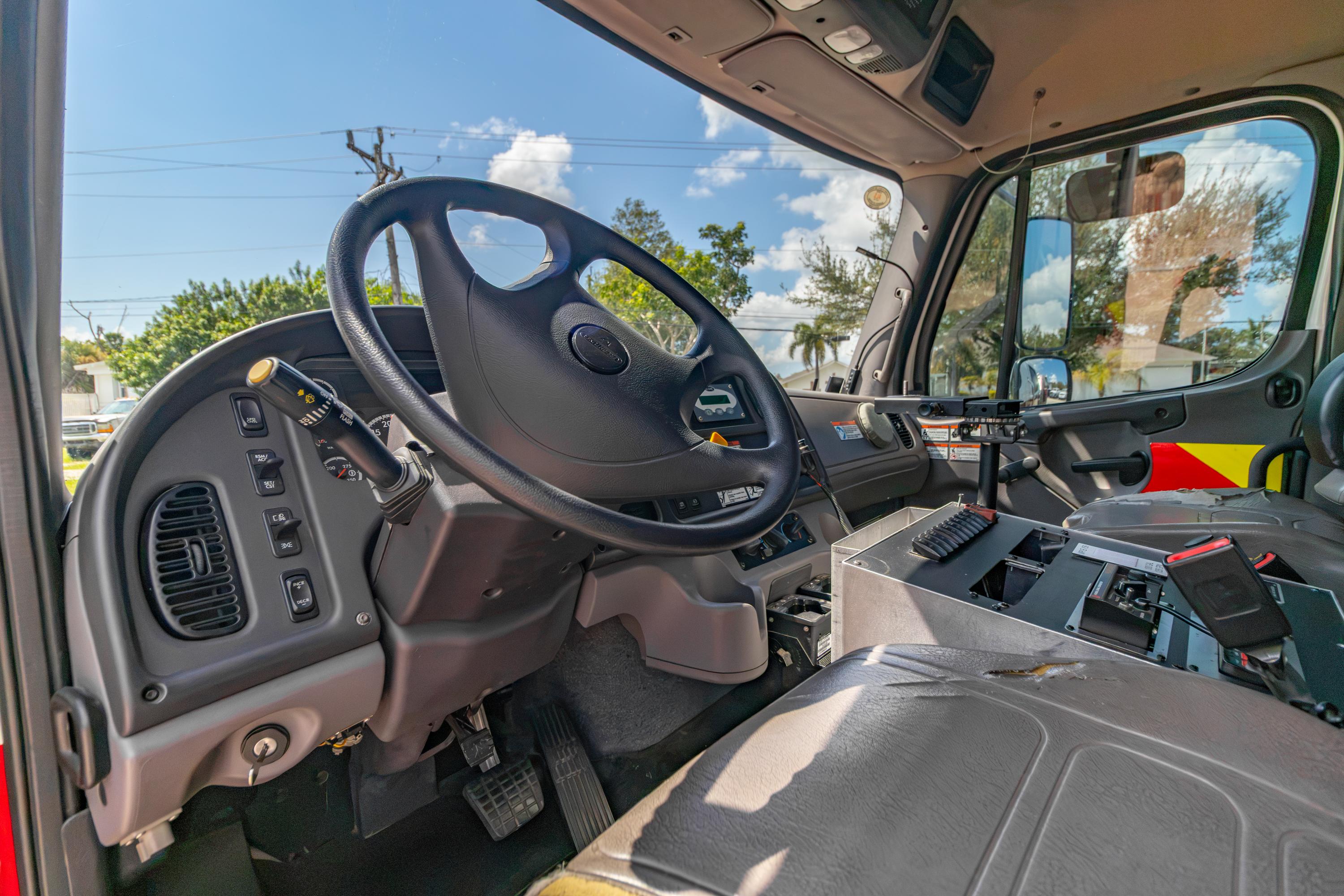 2017 E-One Freightliner Pumper - image 22