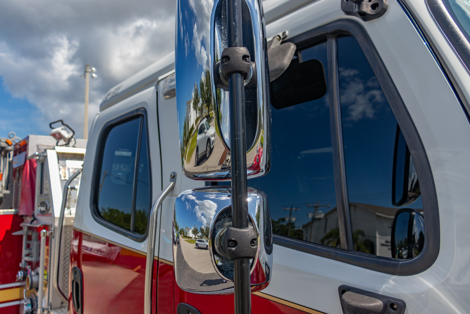 2017 E-One Freightliner Pumper - image 19