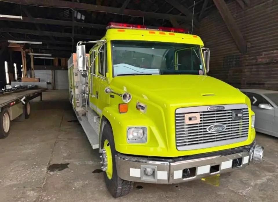 2002 Freightliner Pumper - image 1