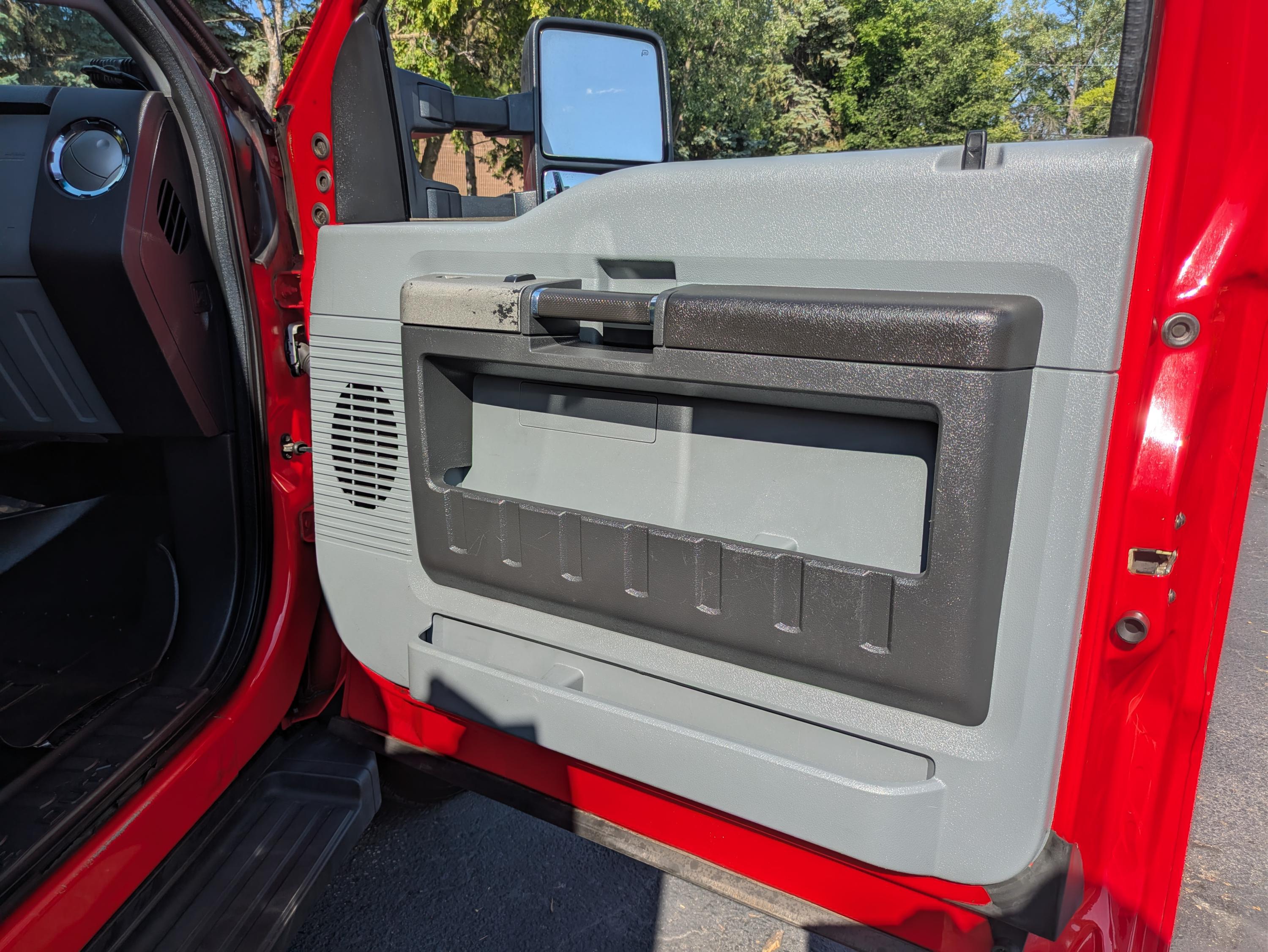 2016 Ford 4x4 Light Rescue - image 13