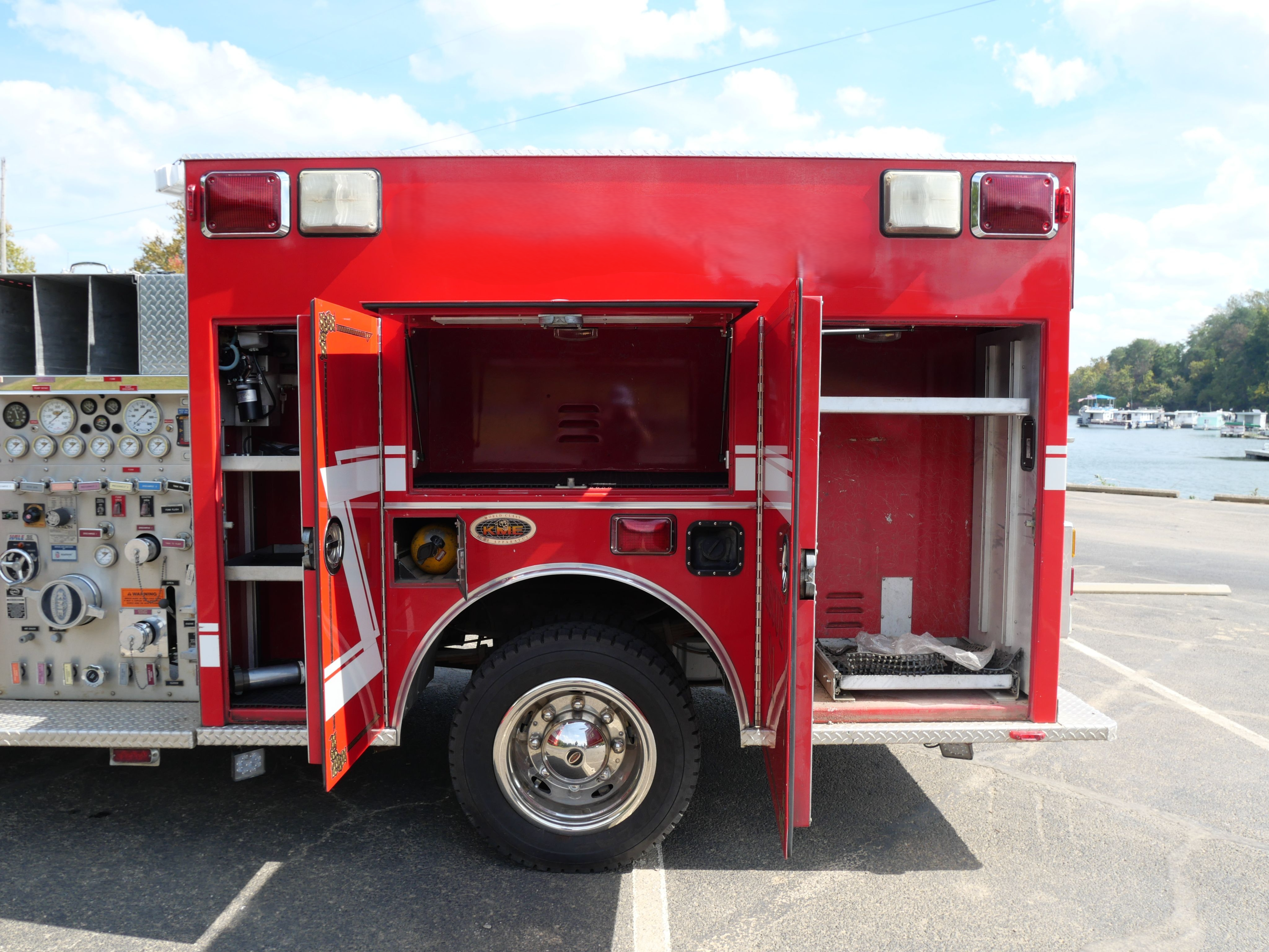 2004 KME Ford Mini Pumper - image 12