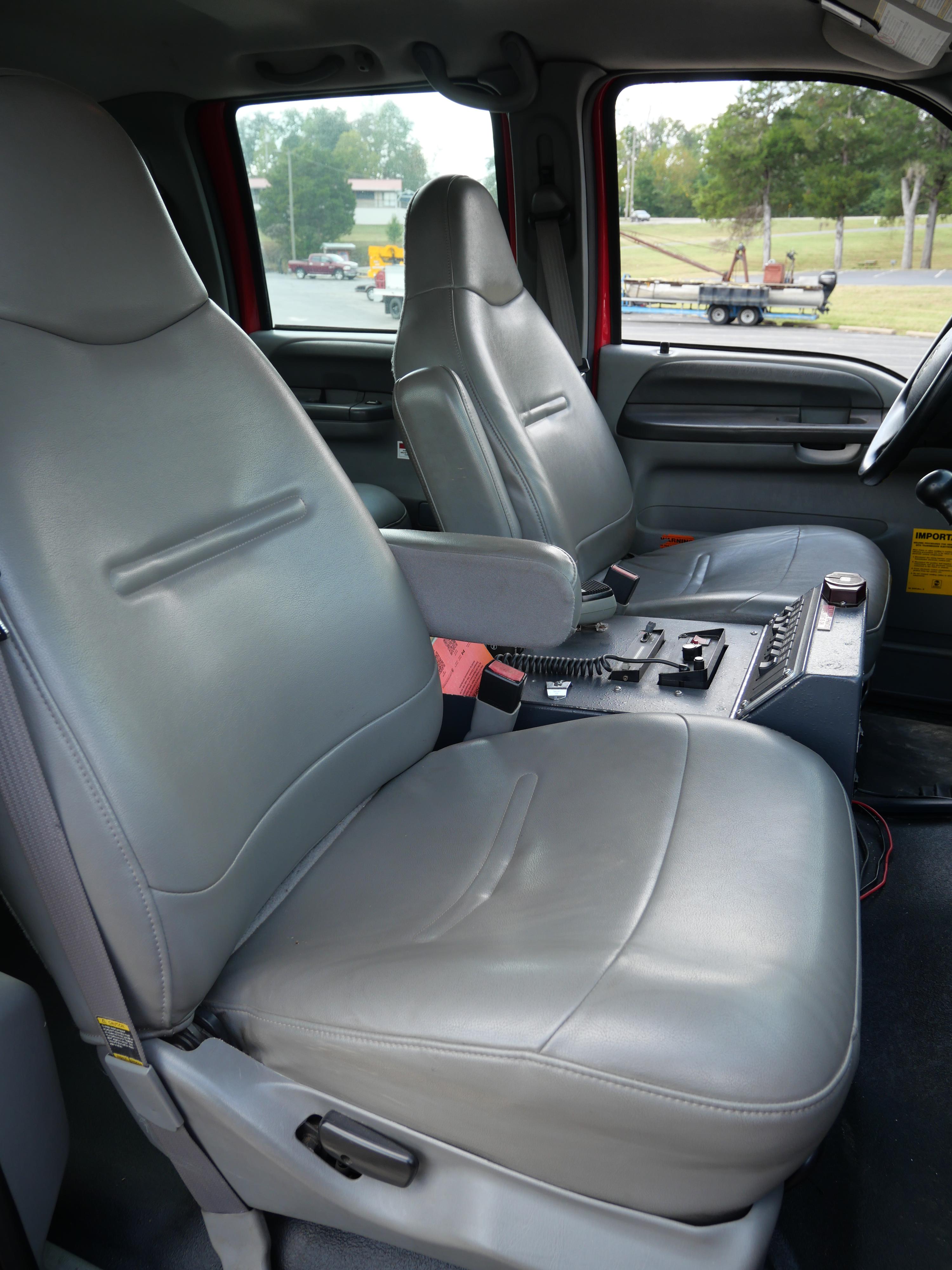 2004 KME Ford Mini Pumper - image 21