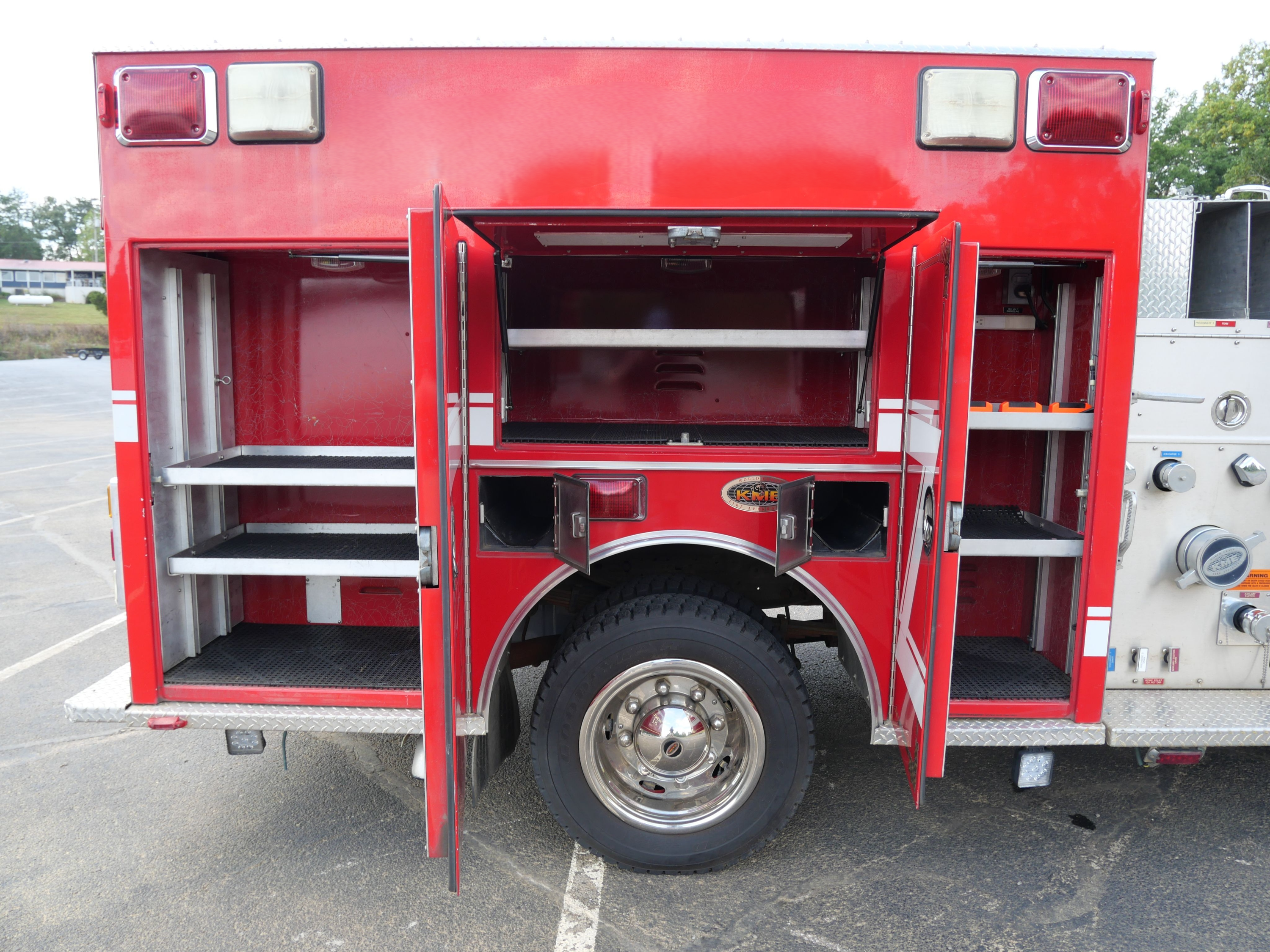2004 KME Ford Mini Pumper - image 13