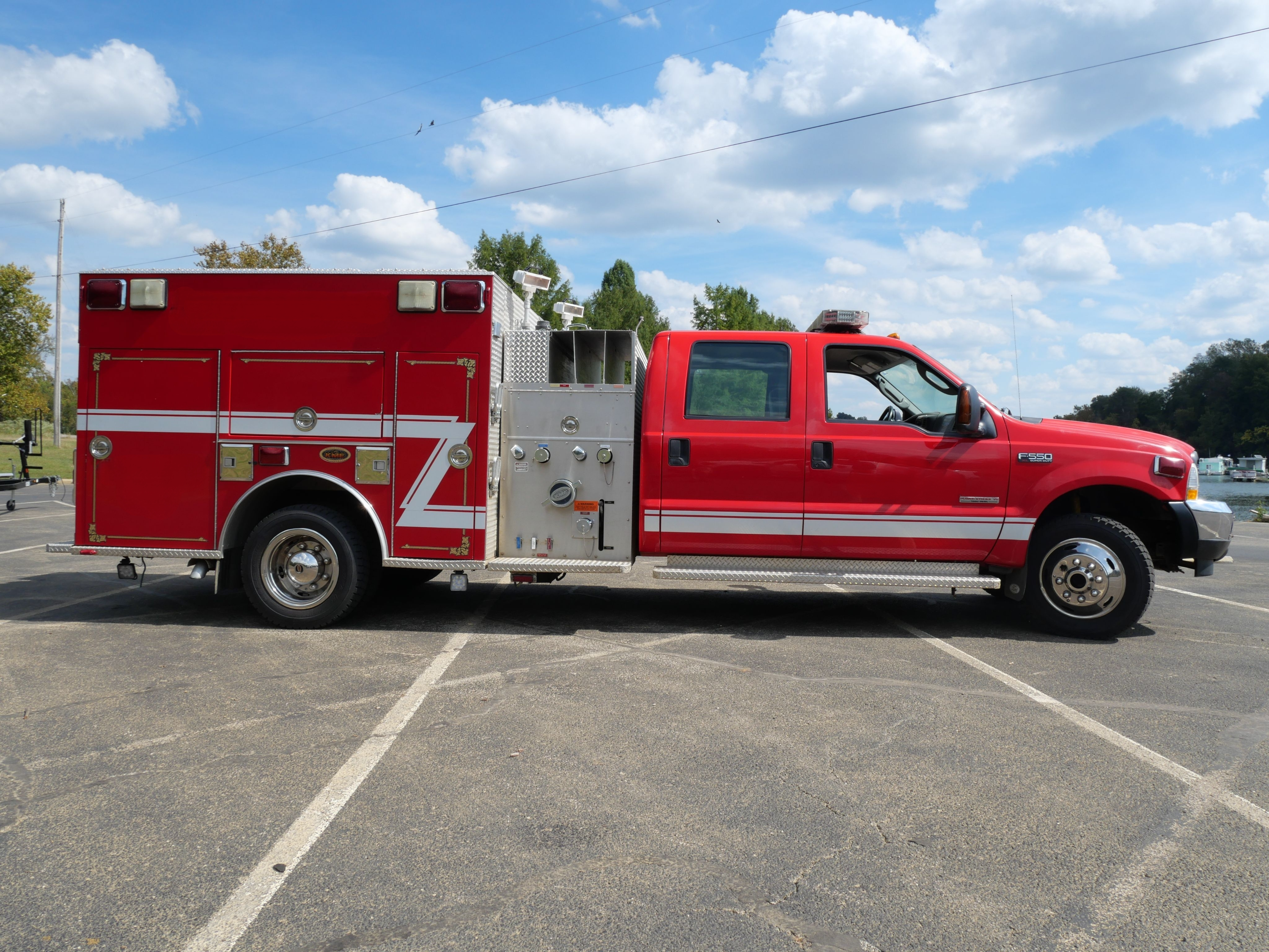 2004 KME Ford Mini Pumper - image 14