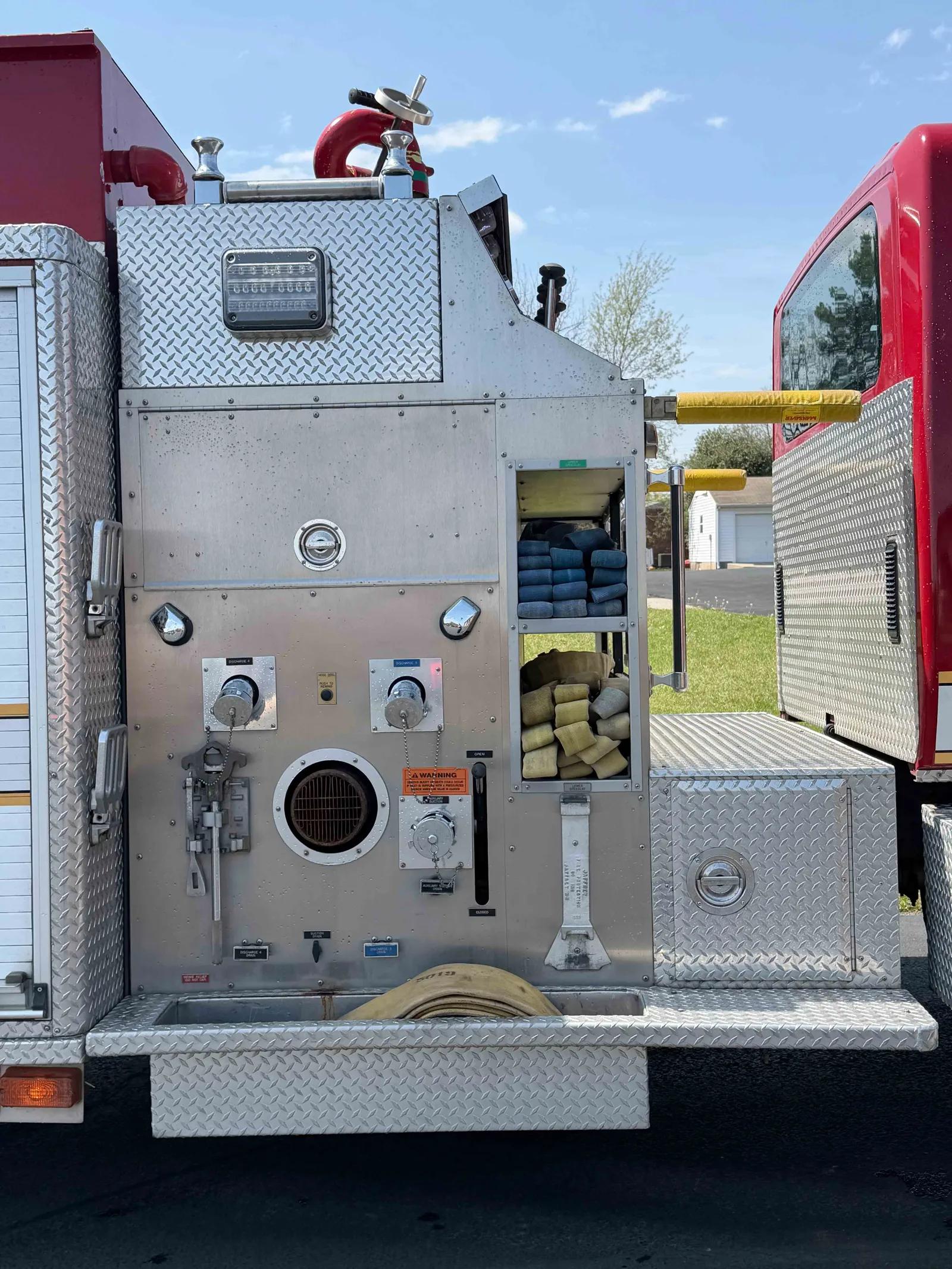 2003 KME International Pumper - image 17