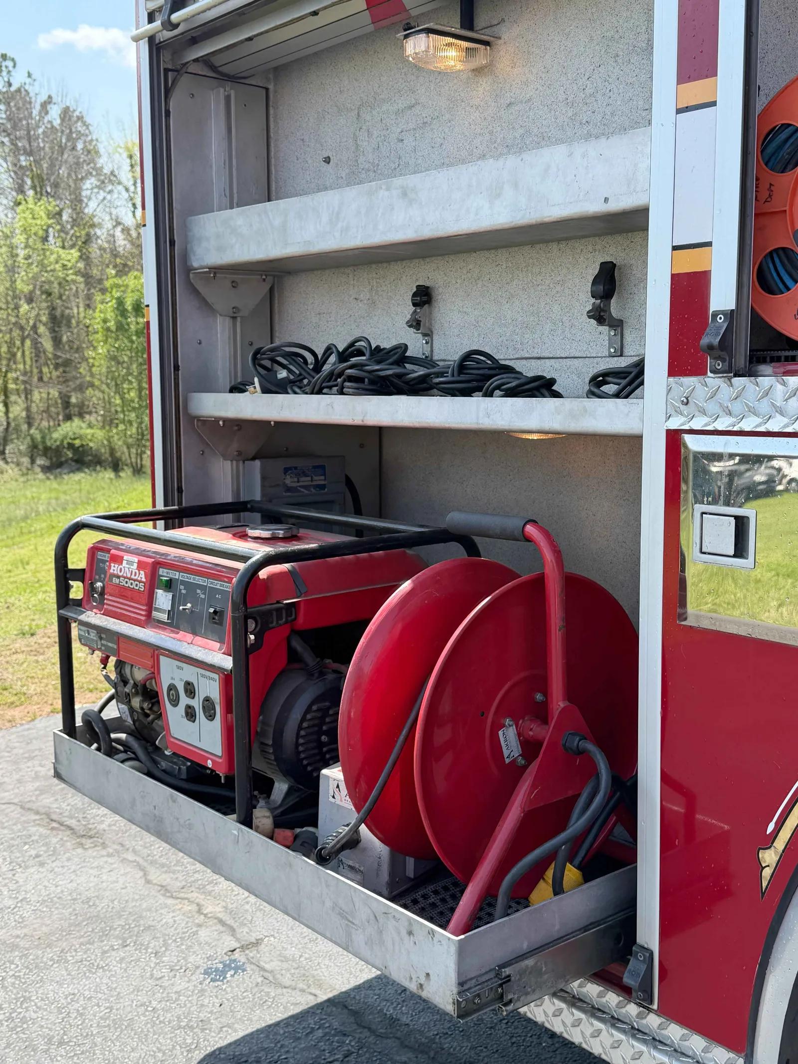 2003 KME International Pumper - image 18