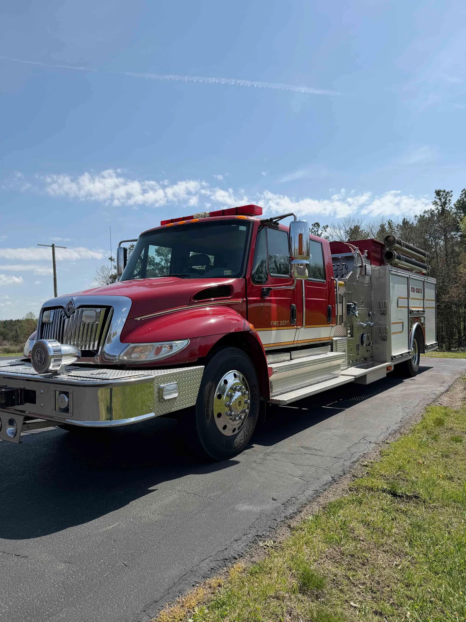 2003 KME International Pumper - image 1