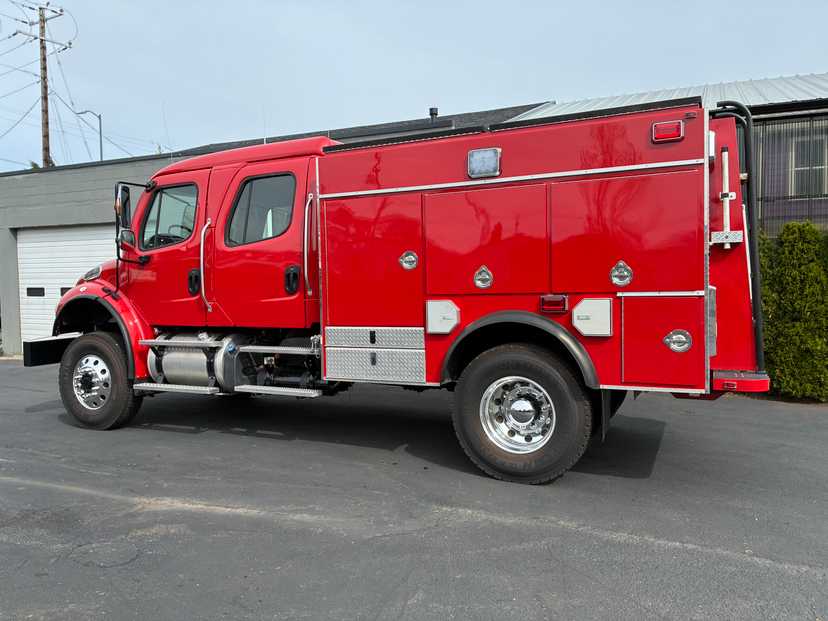 2019 Freightliner 4x4 Wildland Unit — photo 3