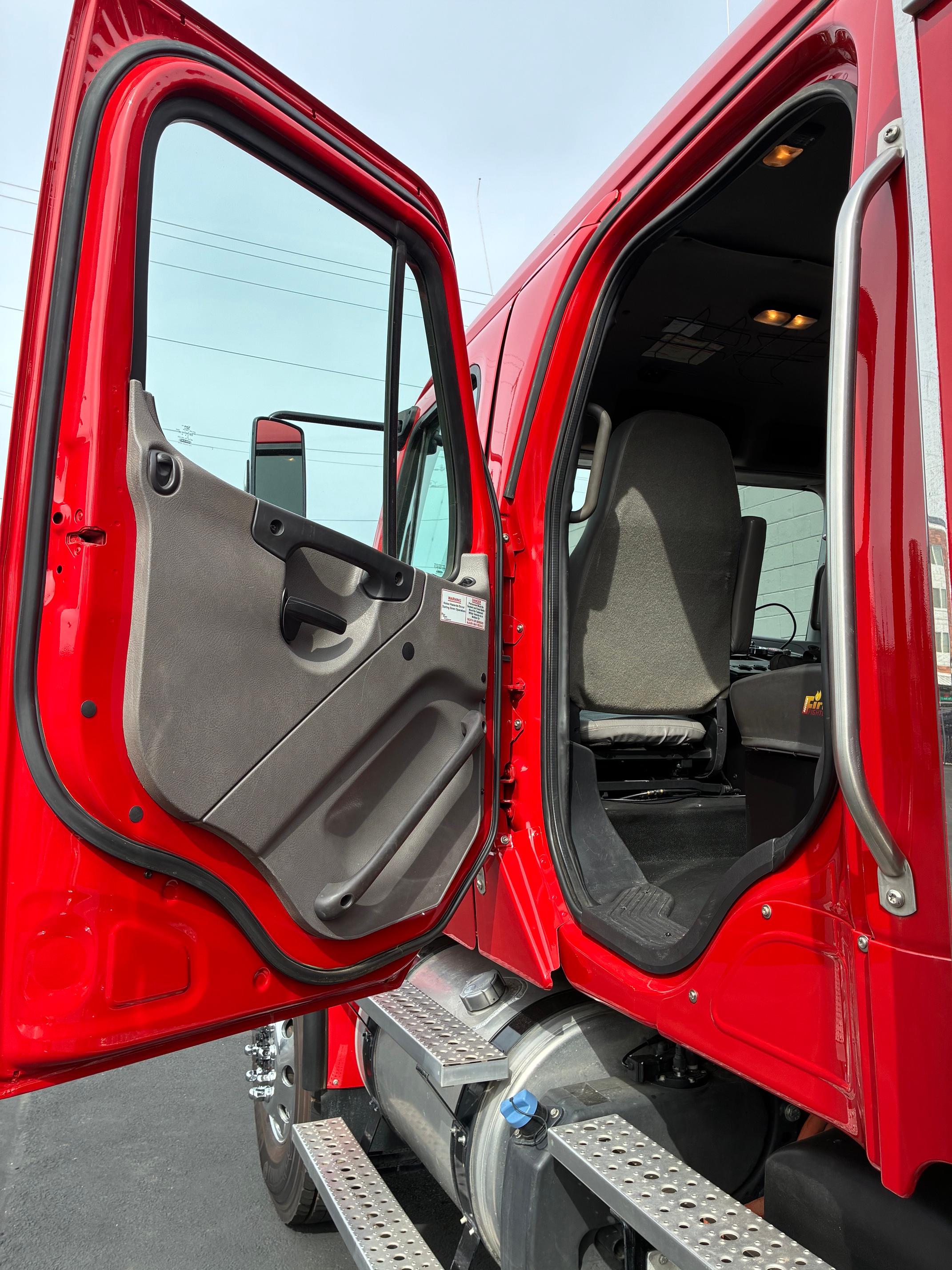 2019 Freightliner 4x4 Wildland Unit - image 40