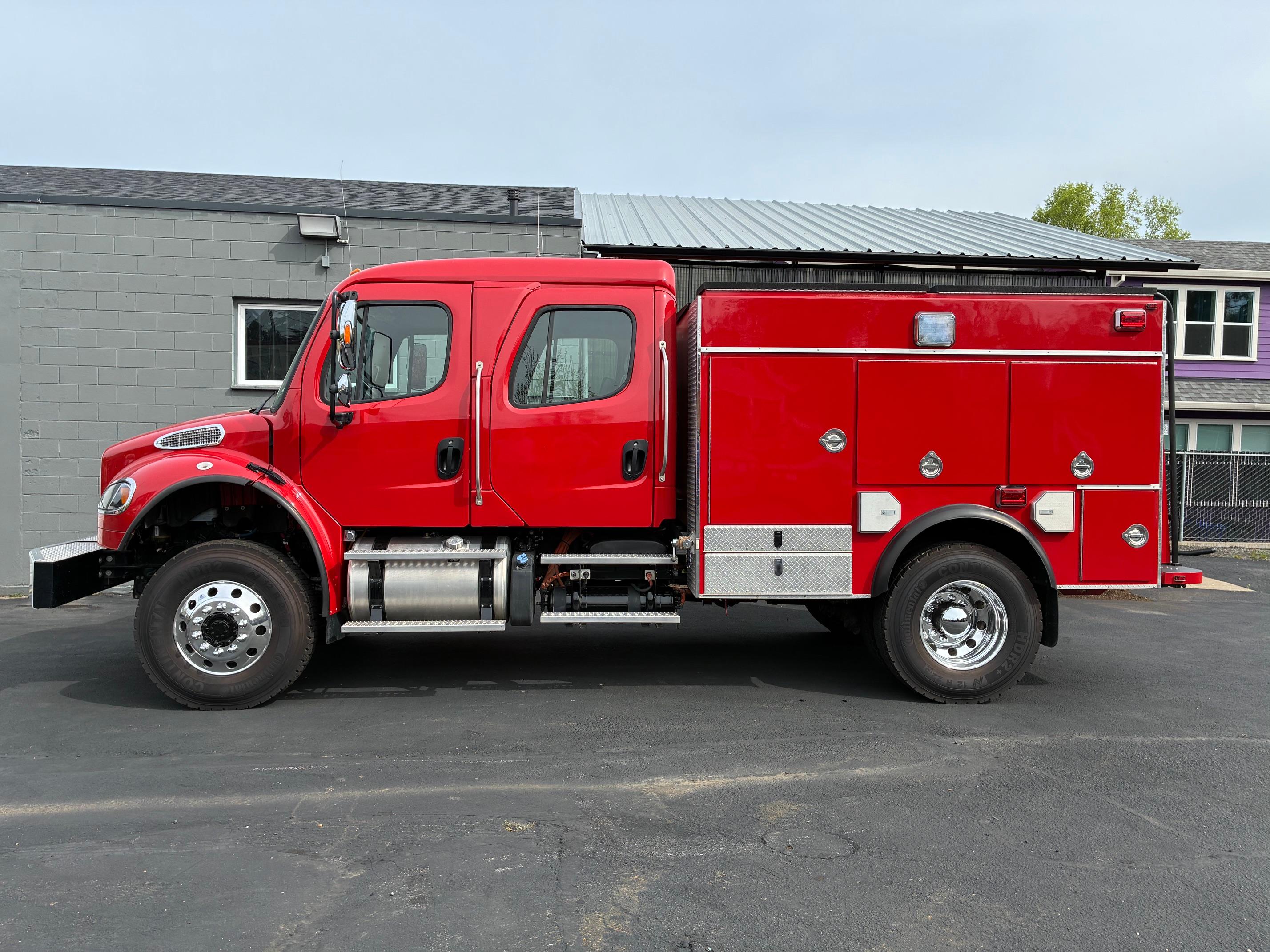 2019 Freightliner 4x4 Wildland Unit - image 2