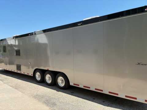 2019 36' Command Trailer — photo 5