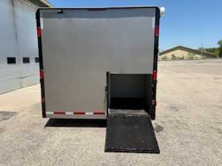 2019 36' Command Trailer — photo 8