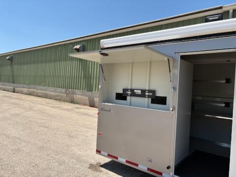 2019 36' Command Trailer - image 20