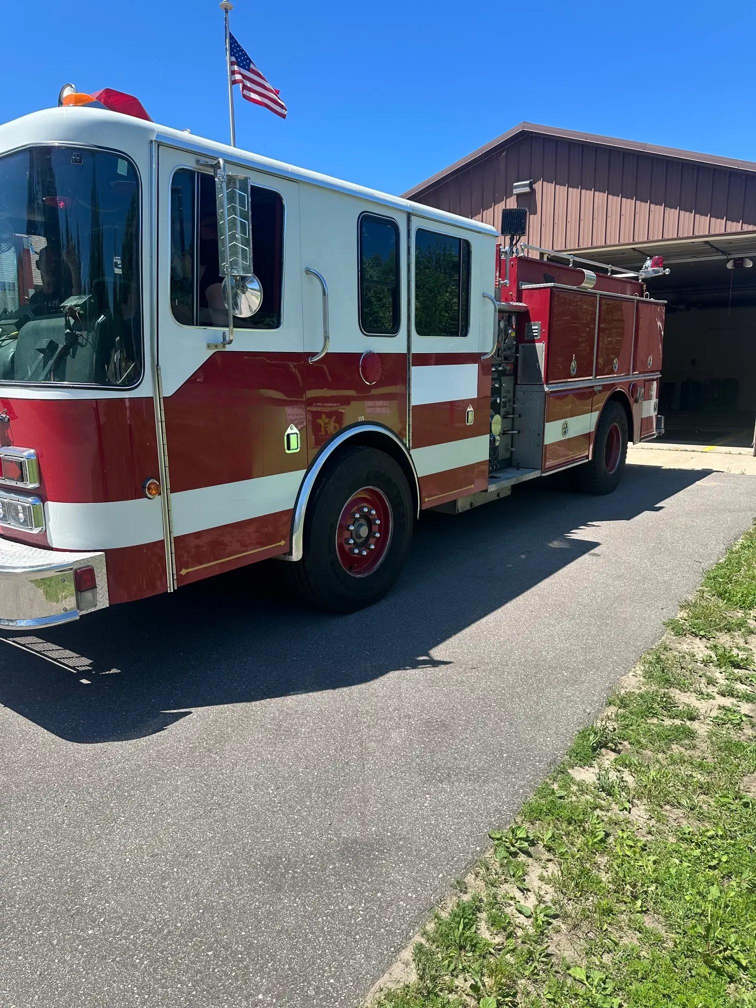 1990 Grumman FC-1250 Pumper Tanker - image 1