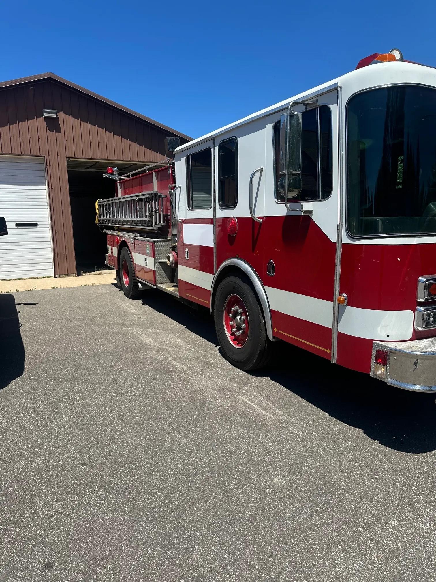 1990 Grumman FC-1250 Pumper Tanker - image 2
