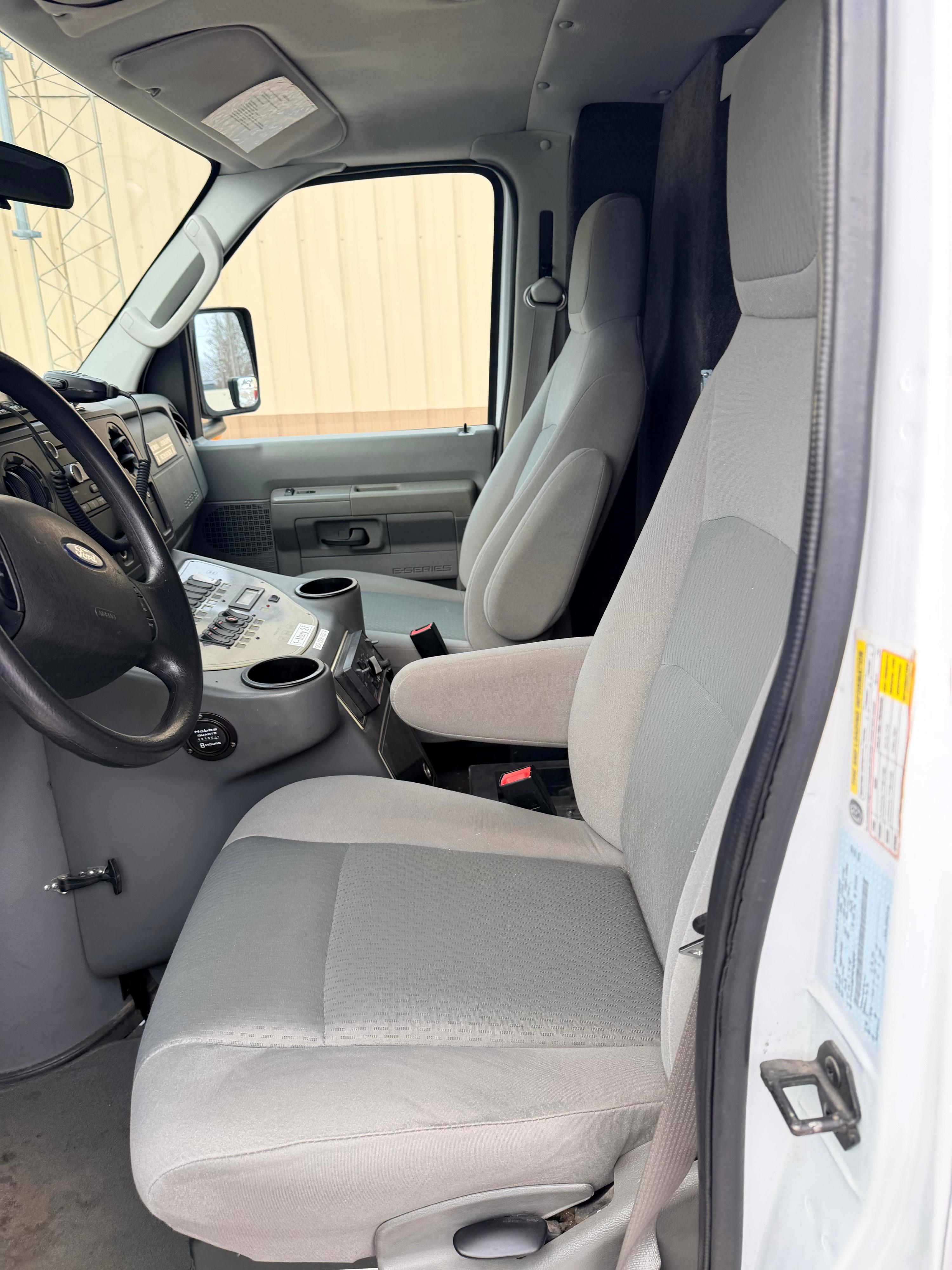 2009 MedTec Ford Type III Ambulance - image 19