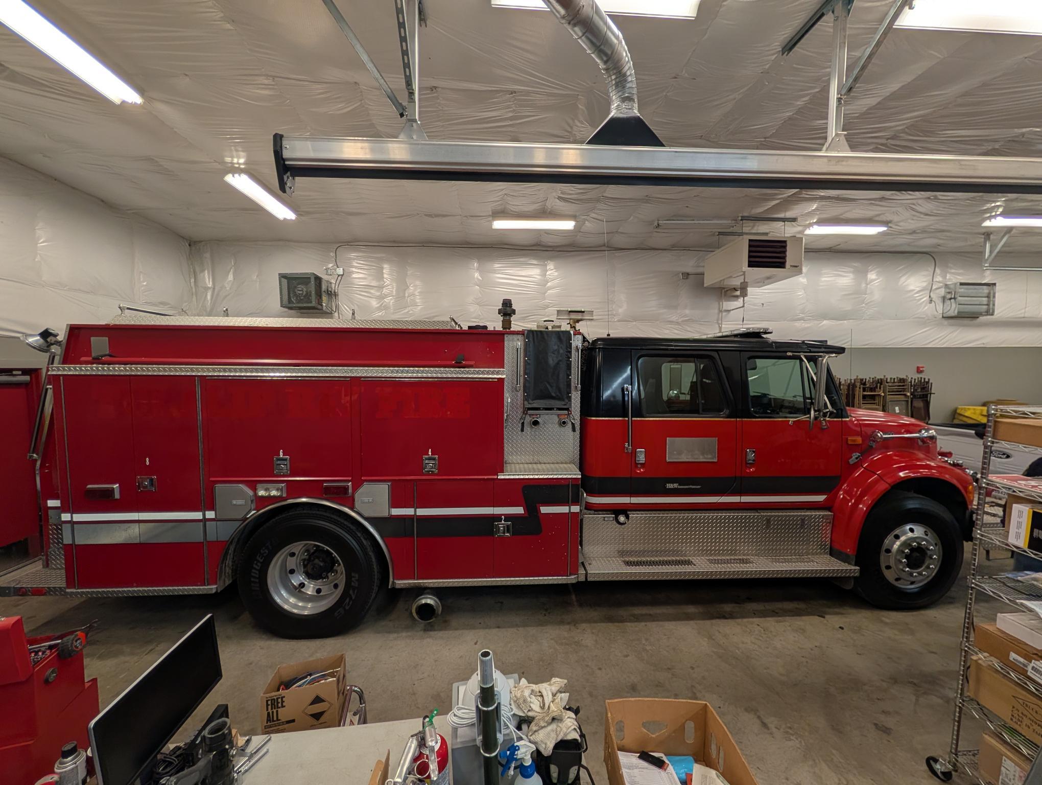 1997 International 4900 Pumper - image 3
