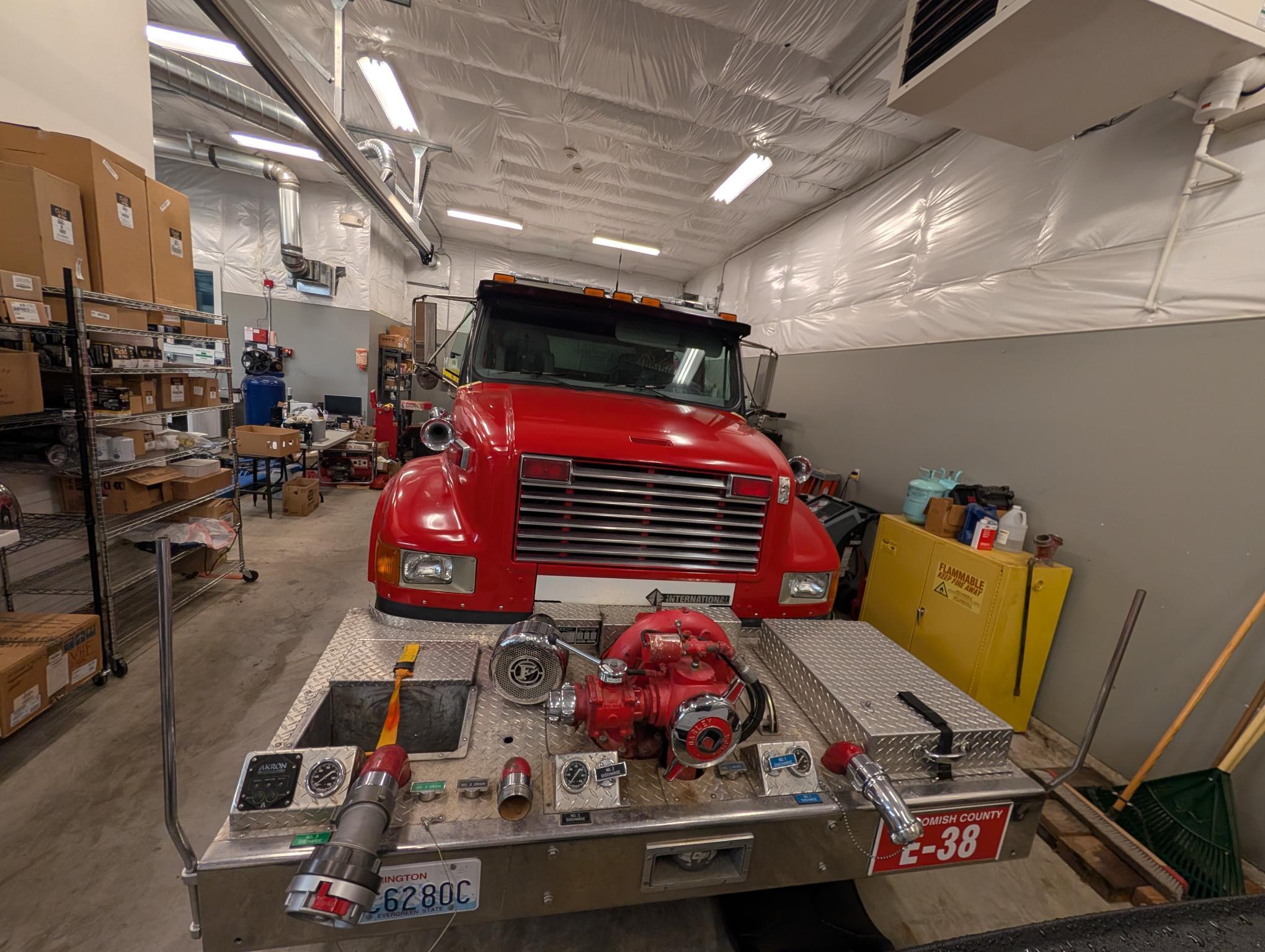 1997 International 4900 Pumper - image 15