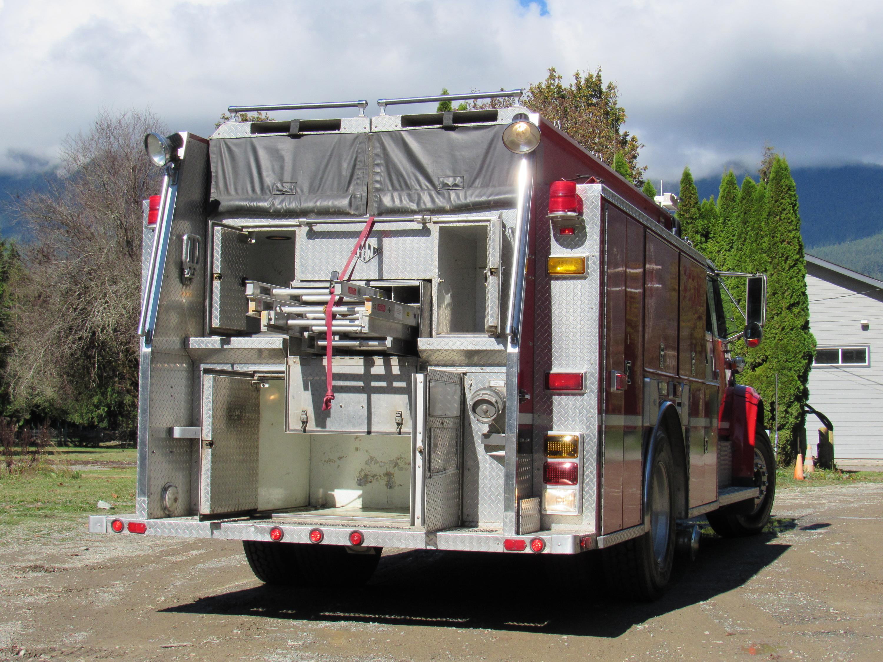 1997 International 4900 Pumper - image 7
