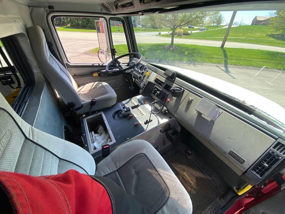 2000 Freightliner FL80, 4 Guys Rescue - image 10