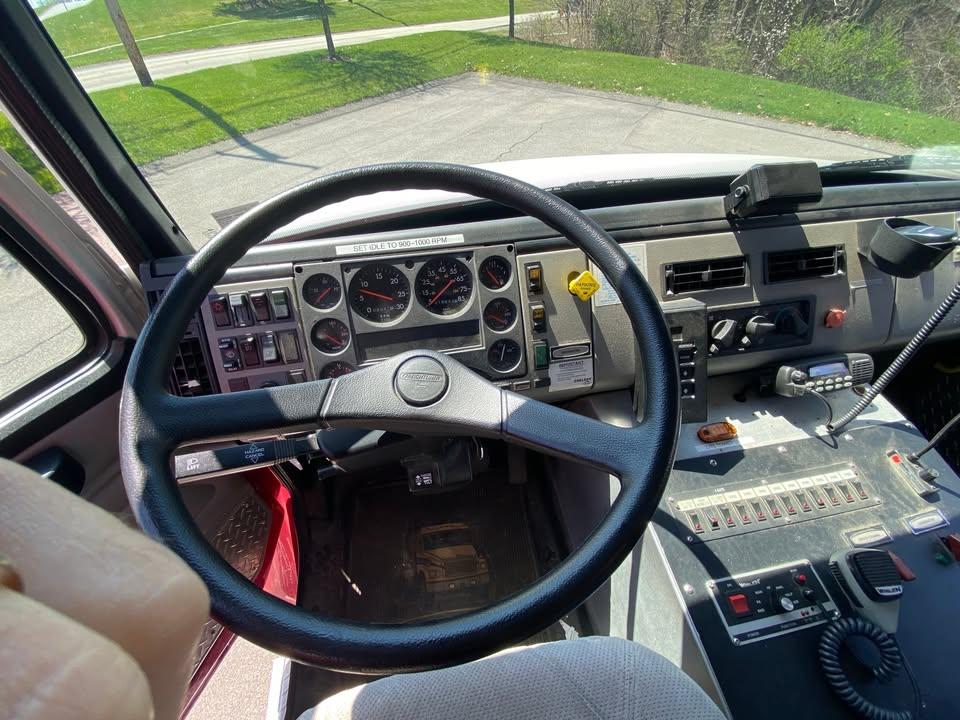 2000 Freightliner FL80, 4 Guys Rescue - image 6