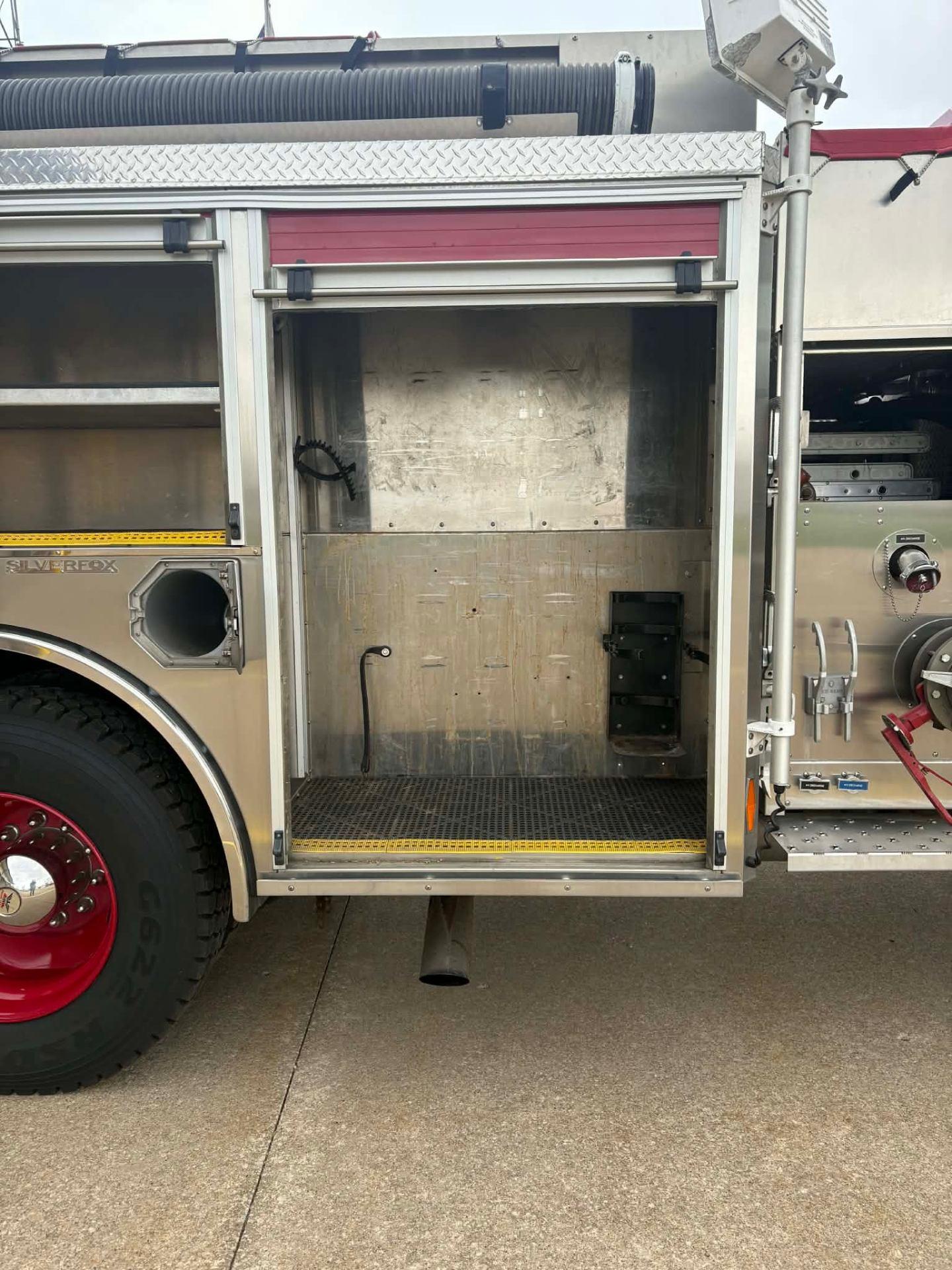 2004 HME 1871-SFO Pumper - image 10