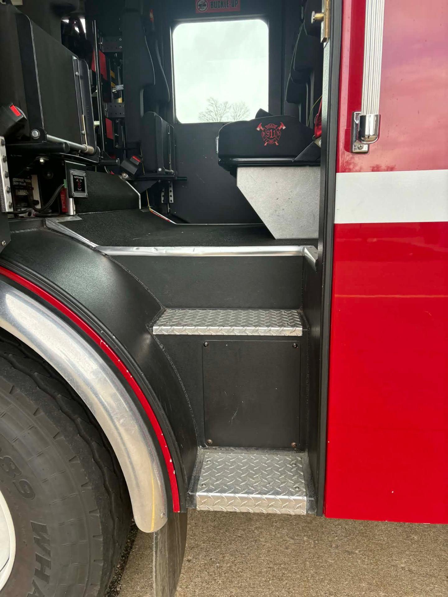 2004 HME 1871-SFO Pumper - image 14