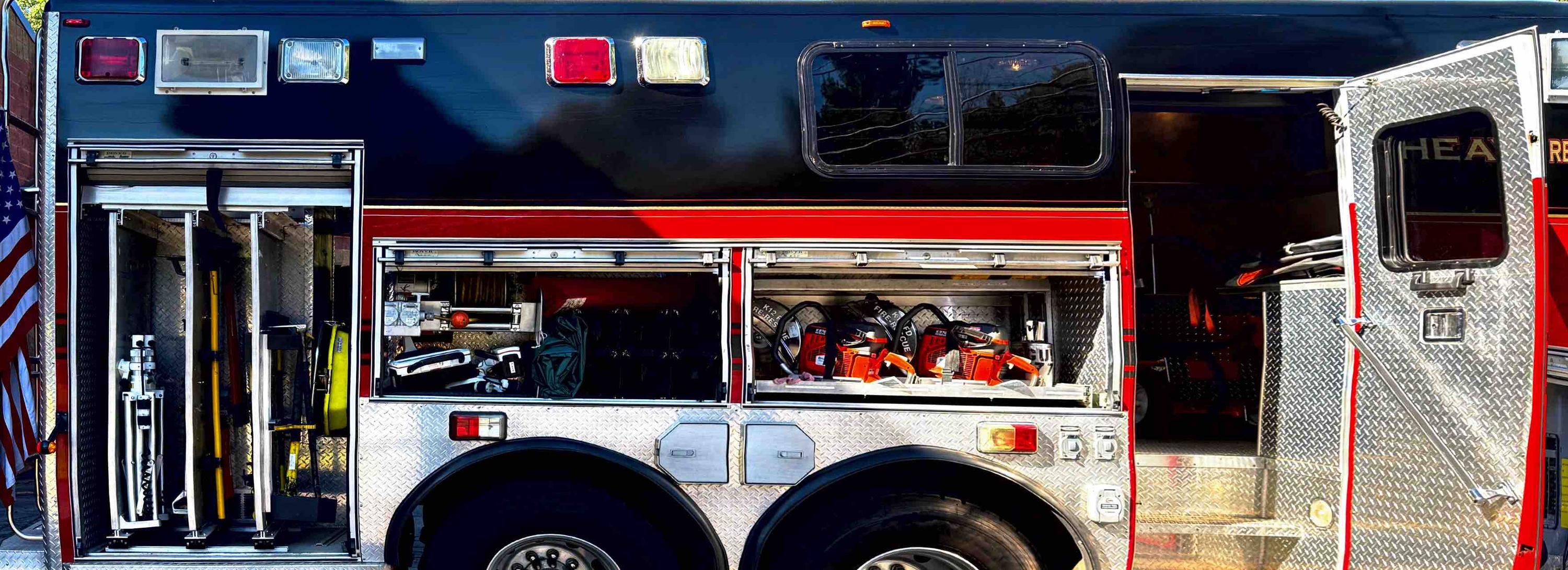 1999 Spartan Heavy Rescue - image 11