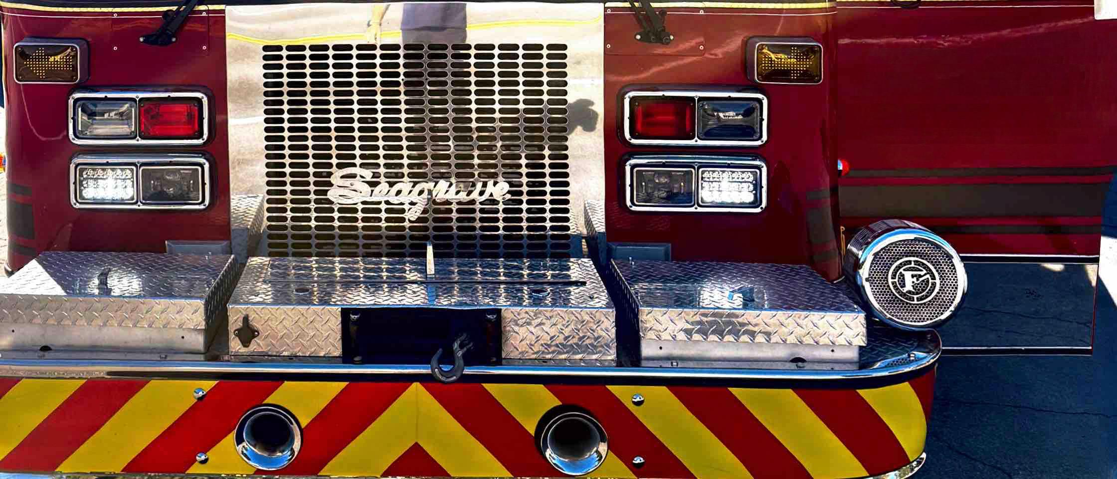 1999 Spartan Heavy Rescue - image 5