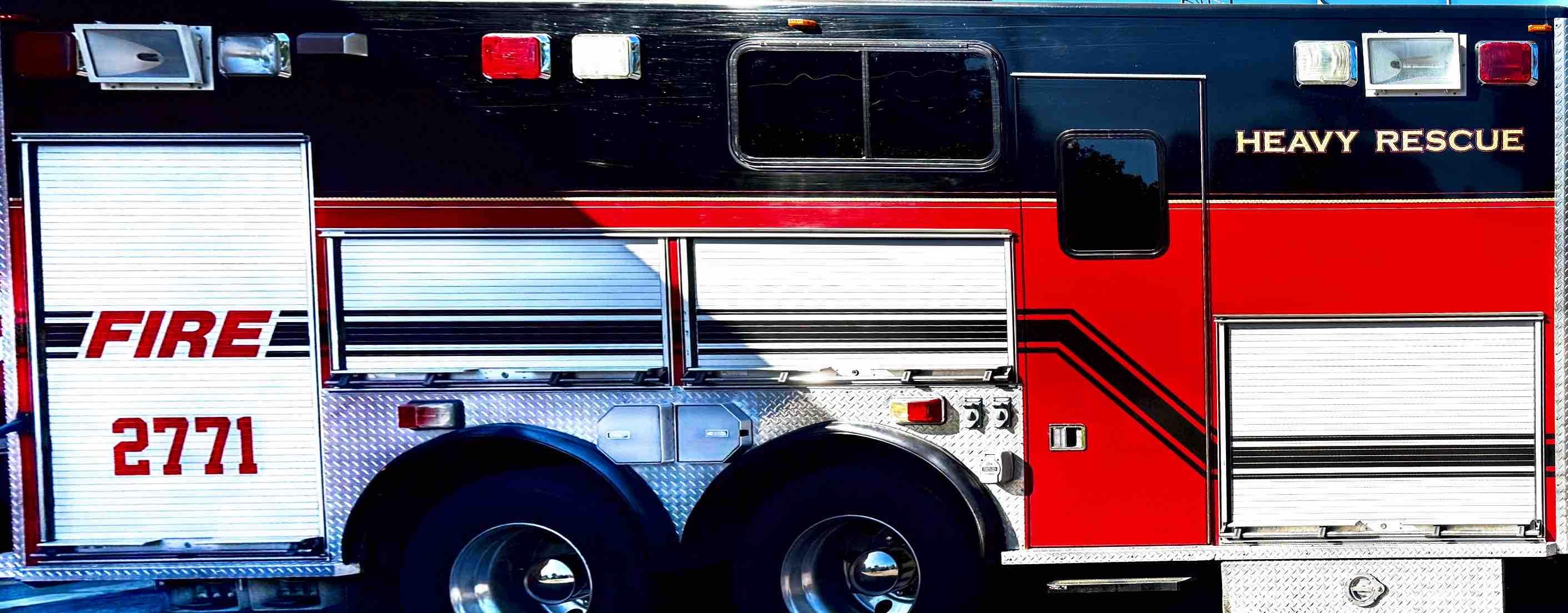 1999 Spartan Heavy Rescue - image 8