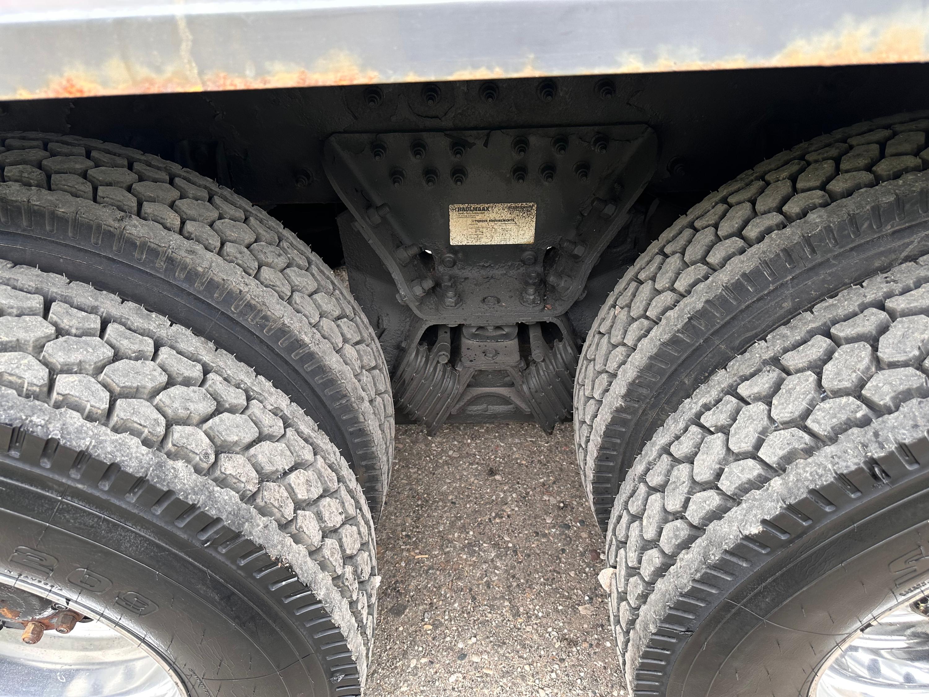 2015 Peterbilt Labrie Automated Side Loader - image 6