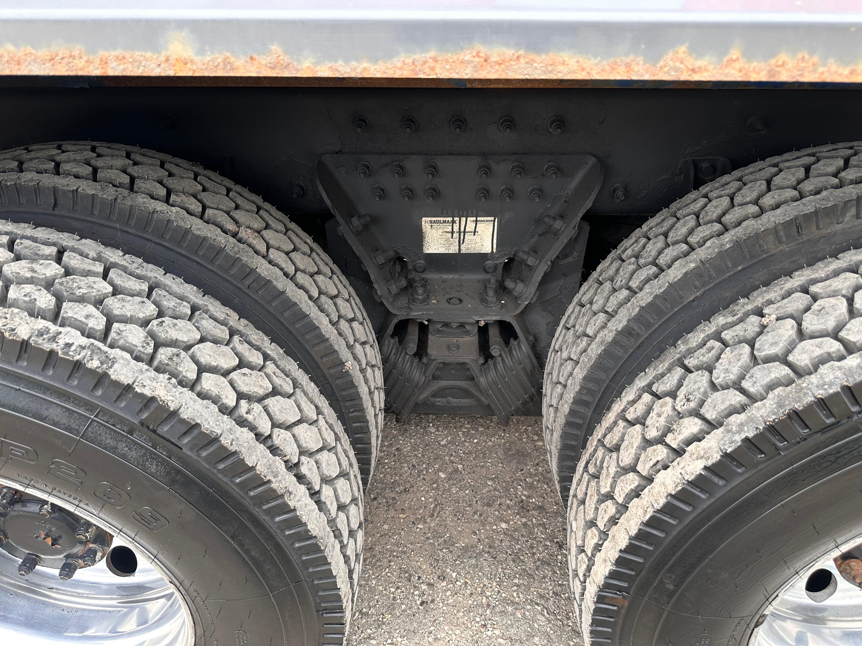 2015 Peterbilt Labrie Automated Side Loader - image 7