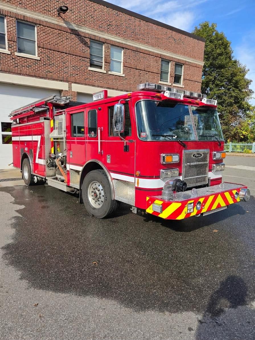 2014 Pierce Saber Pumper - image 1