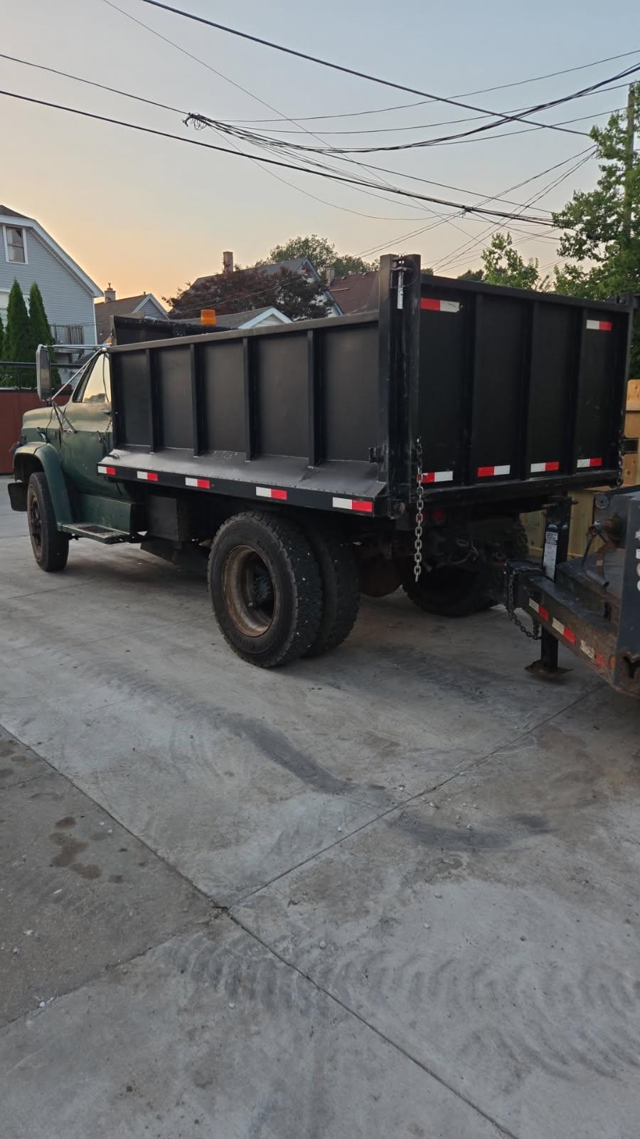1988 GMC Dump Truck - image 5