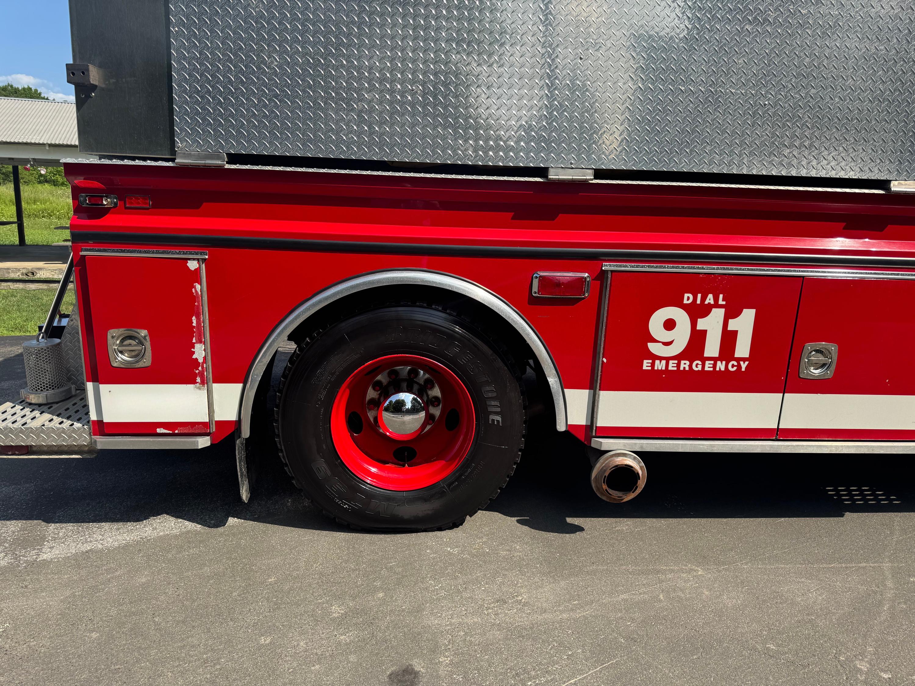 1996 New Lexington GMC Pumper Tanker - image 10