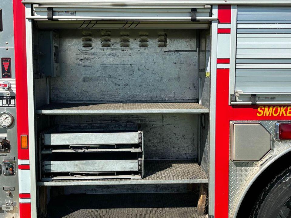 2002 E-One Pumper - image 2